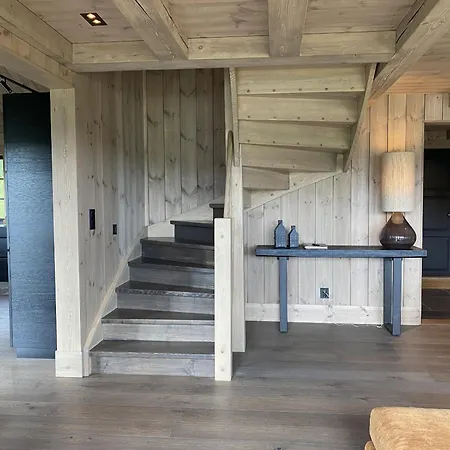 Beautifully Styled Mountain With High Standards, 10 Minutes From * Geilo