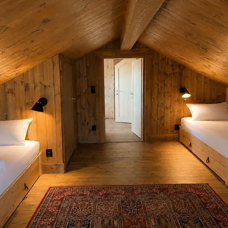 Beautifully Styled Mountain With High Standards, 10 Minutes From Villa *