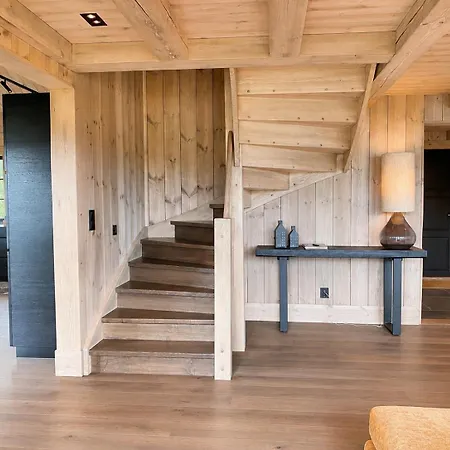 Beautifully Styled Mountain With High Standards, 10 Minutes From Villa Geilo
