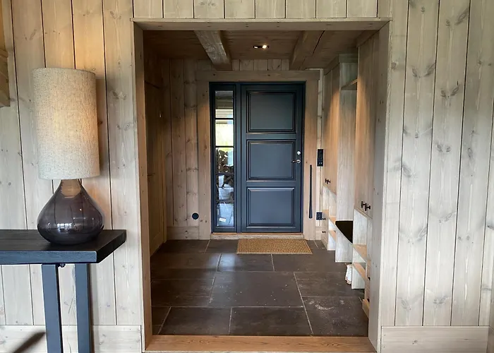 Villa Beautifully Styled Mountain With High Standards, 10 Minutes From *