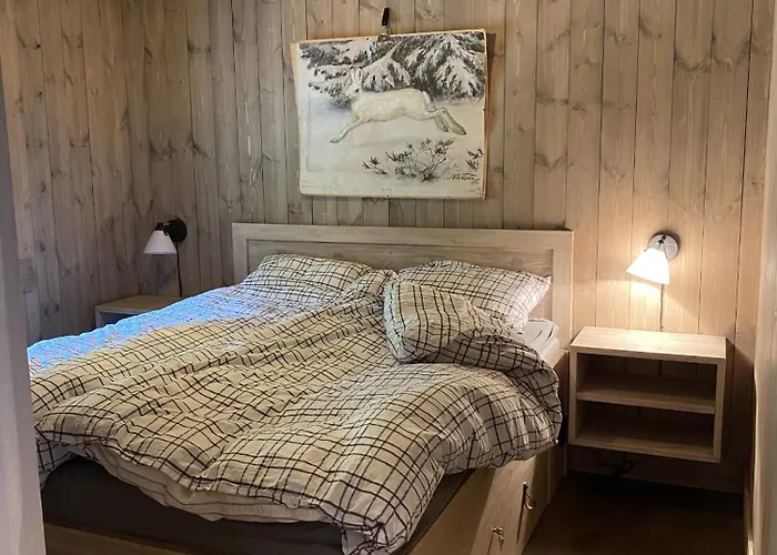Beautifully Styled Mountain With High Standards, 10 Minutes From
