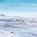 Beautifully Styled Mountain With High Standards, 10 Minutes From Villa *