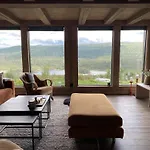 Villa Beautifully Styled Mountain With High Standards, 10 Minutes From Geilo