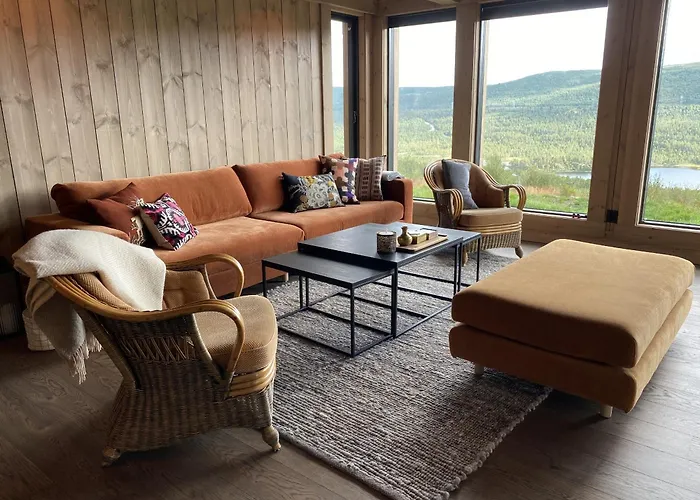 Villa Beautifully Styled Mountain With High Standards, 10 Minutes From