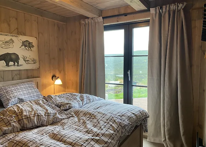 Beautifully Styled Mountain With High Standards, 10 Minutes From Villa